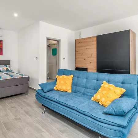 Pet Friendly In With Wifi Holiday home